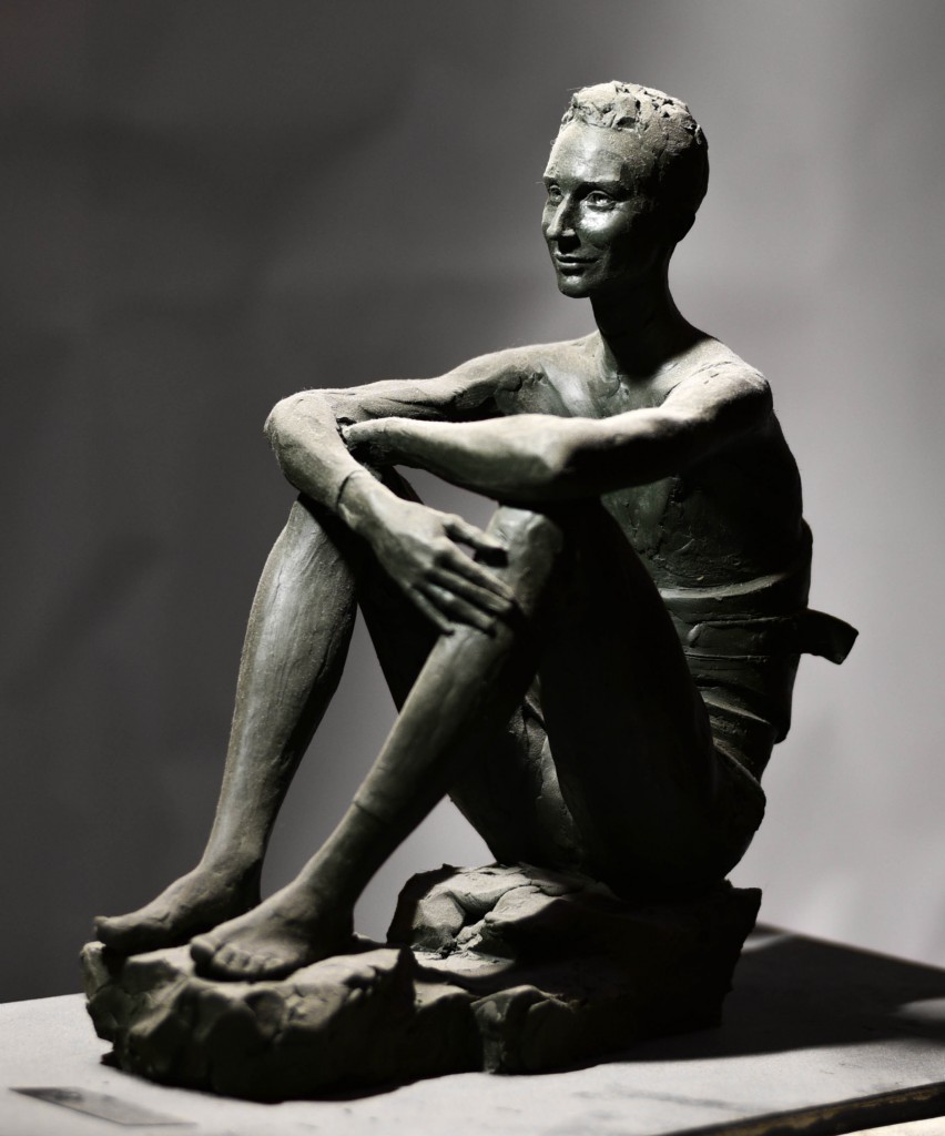 скульптура юноша