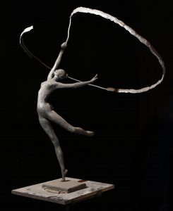 Скульптура гимнастки